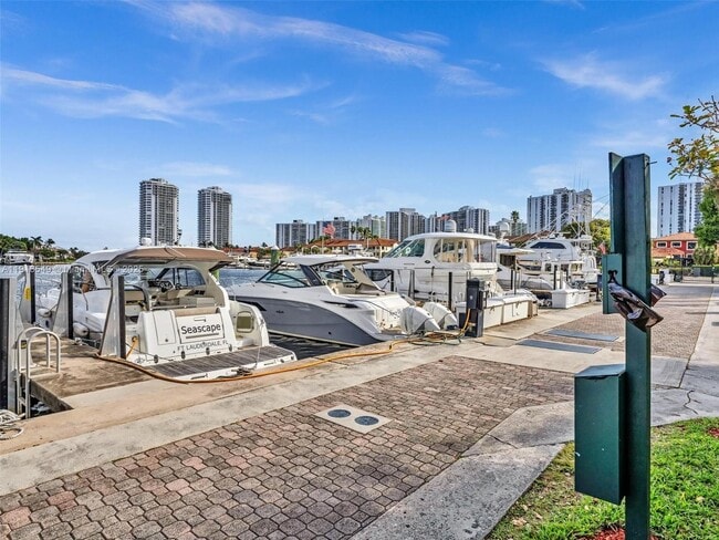 Building Photo - 3558 Magellan Cir