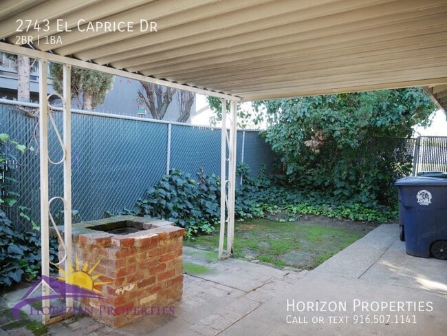 Building Photo - 2743 El Caprice Dr