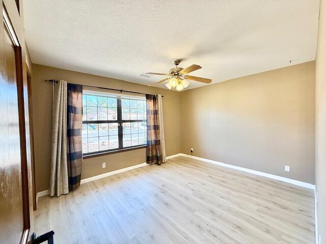 Building Photo - 7417 Lew Wallace Dr NE