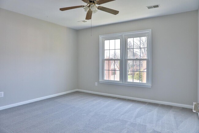 Building Photo - 5423 Rilian Ct