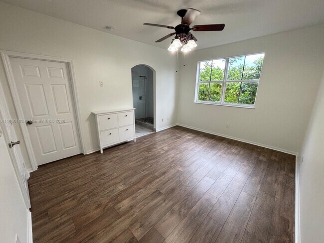 Building Photo - 4938 Leeward Ln