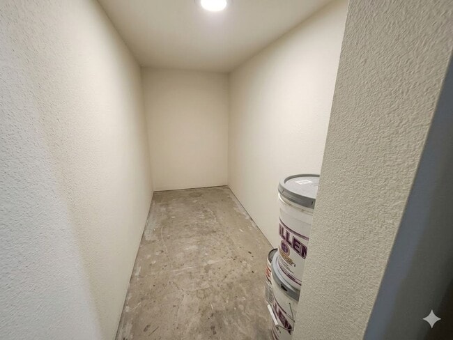 Building Photo - Beautiful 2x2.5 townhouse in NW Crossing!