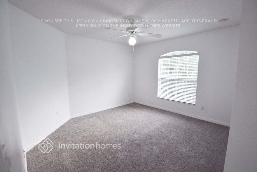 Building Photo - 14438 Estrella Dr