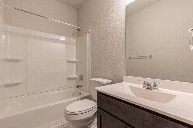 Building Photo - 10110 Jardin Verde