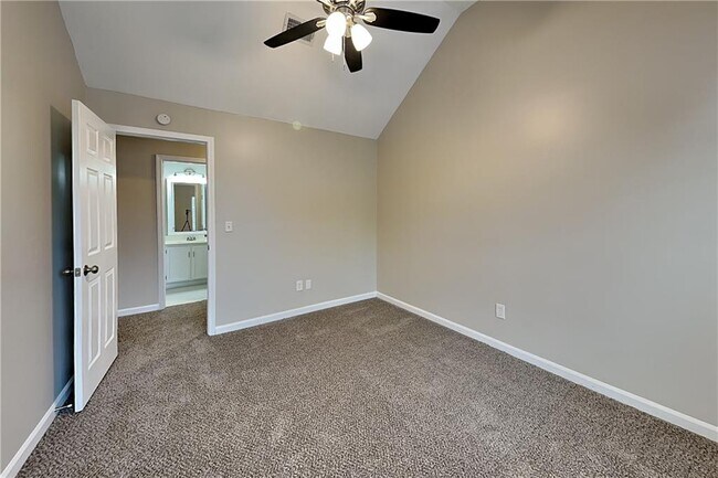 Building Photo - 7005 Greenfield Ln
