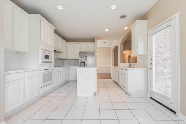 Building Photo - 19607 Water Point Trail