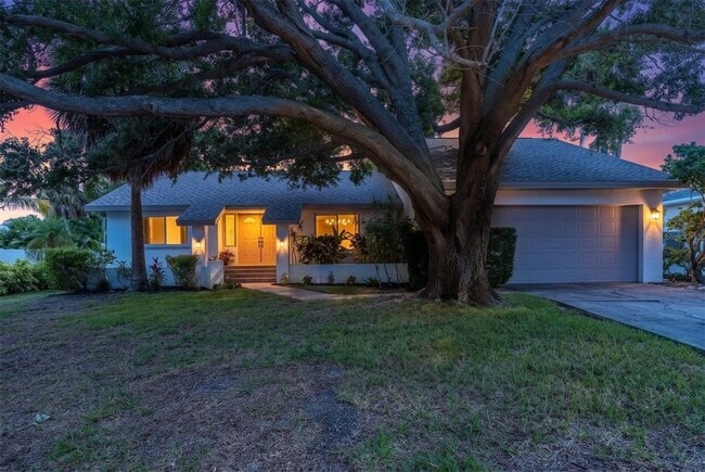 Building Photo - 630 Pinta Dr