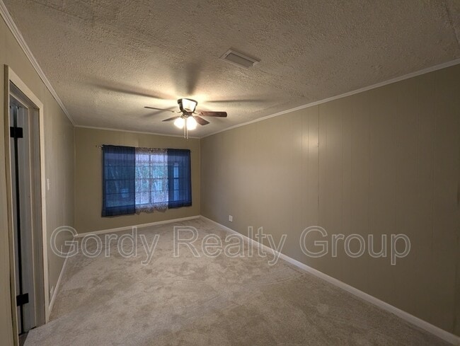 Building Photo - 6505 Blue Springs Rd