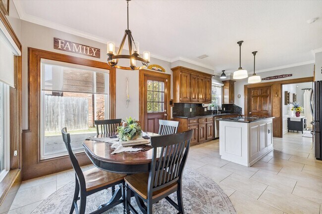 Building Photo - 1118 Sherfield Ridge Dr