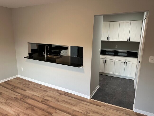 Building Photo - 31120 Hunters Dr