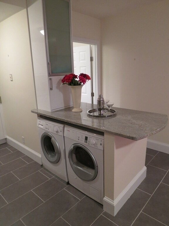 Building Photo - 631 Tremont St