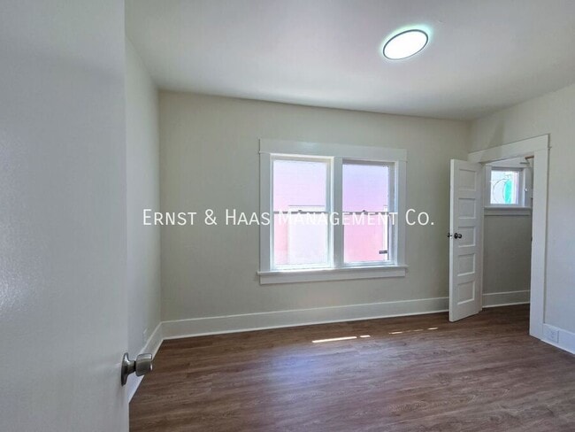 Building Photo - 1027 1/2 E. Ocean Blvd.-