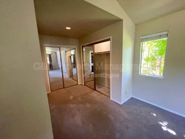 Building Photo - 1339 David Ave
