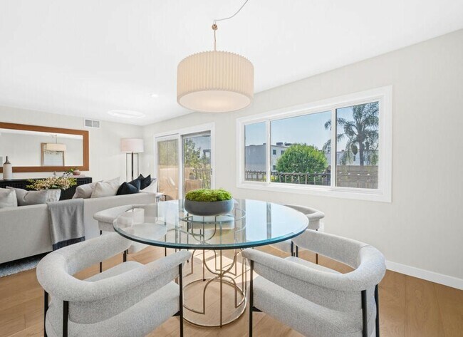 Building Photo - 1388 Ala Moana Blvd