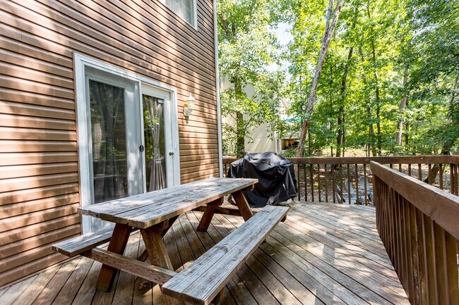 Building Photo - 3 Bedroom Home in Massanutten!!!