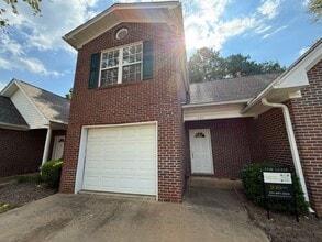 Building Photo - 2428 E University Dr