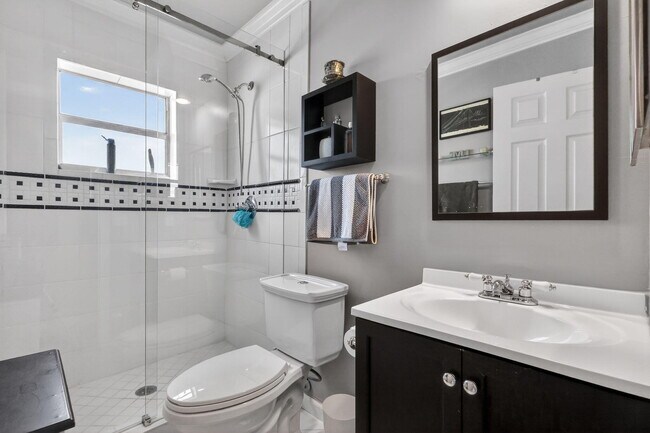 Building Photo - 48 Burgundy Ave