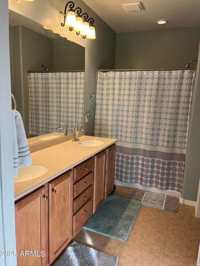 Building Photo - 26197 Vista Dr