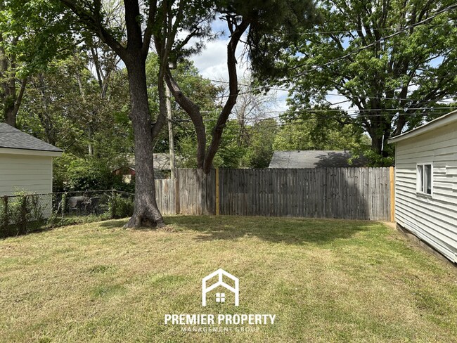 Building Photo - Charming 3BR Southaven Home | Brick Fireplace, 2-Car Garage & Fenced Yard