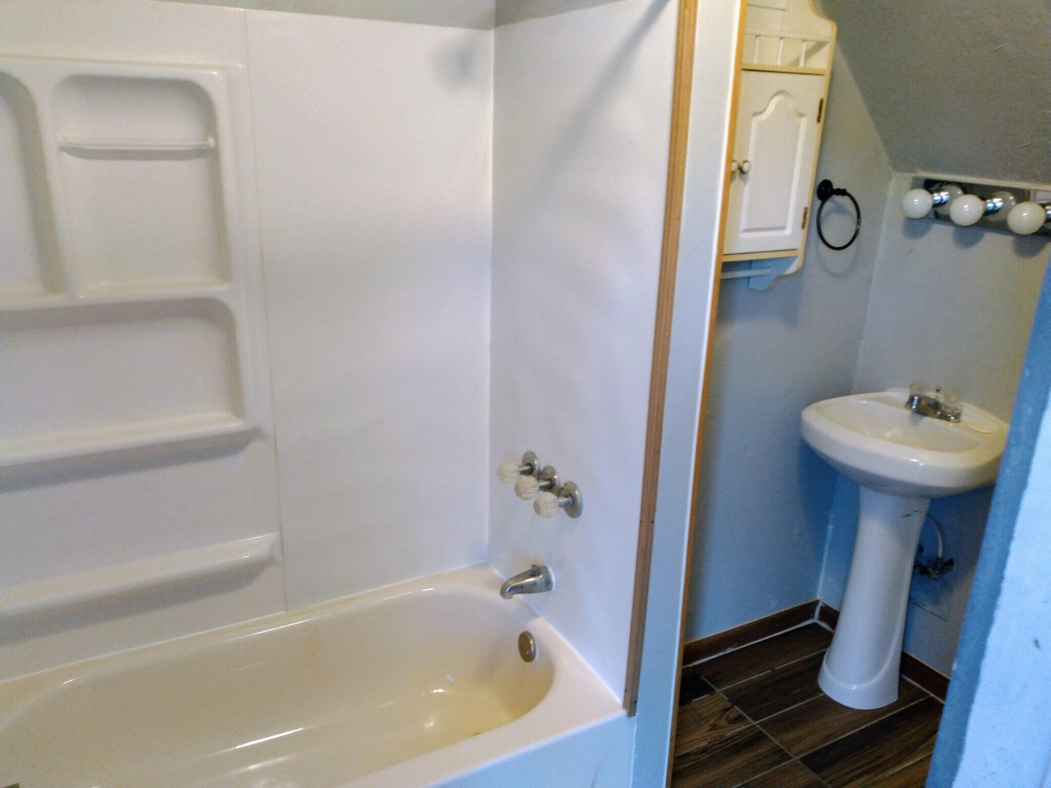 NEW TUB/SHOWER - 1324 M St NE