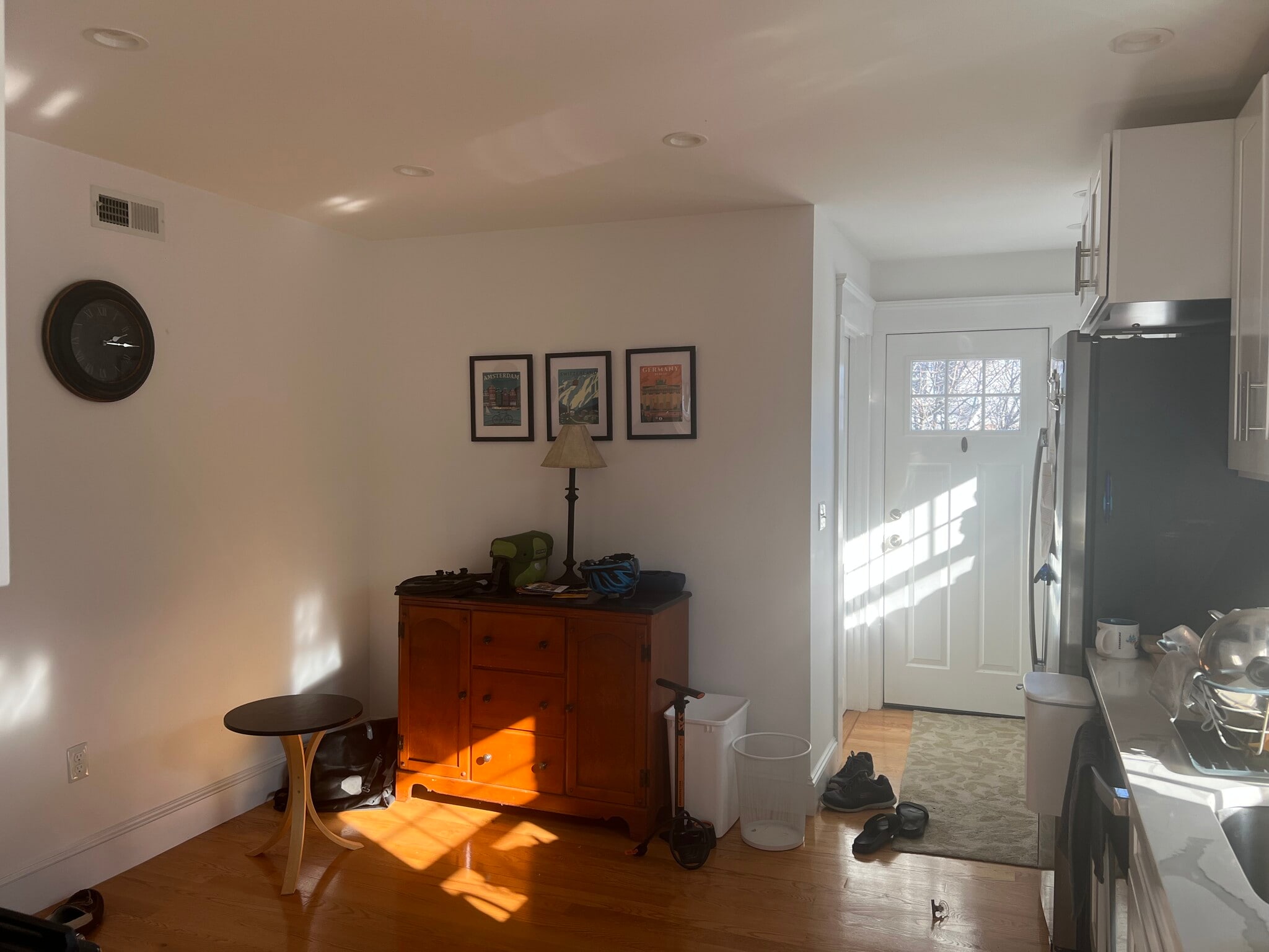 Building Photo - 20 Carver Rd E