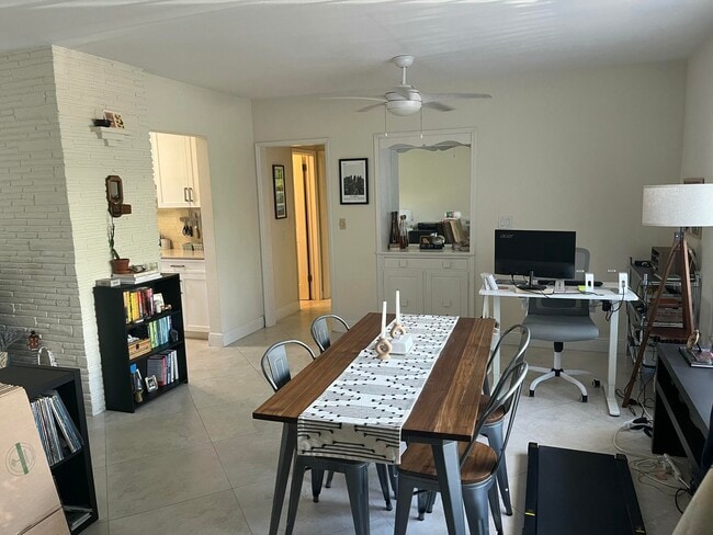 Building Photo - 4316 Sea Grape Dr