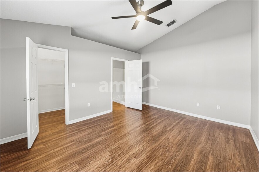 Building Photo - 153 Timbercreek Pines Cir