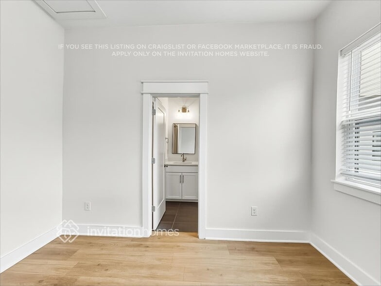 Building Photo - 428 38th Ave N