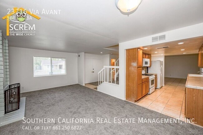 Building Photo - 23716 Vía Avant