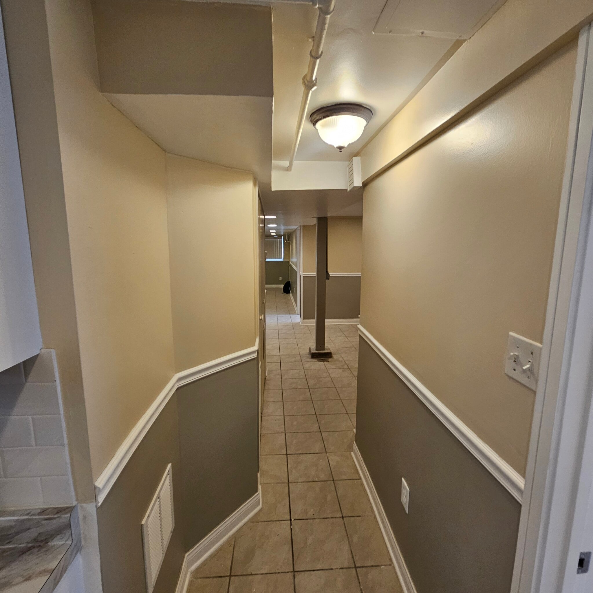 Building Photo - 1831 S 61st Ct