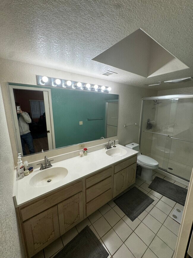 Building Photo - 93 Morning Sun Dr