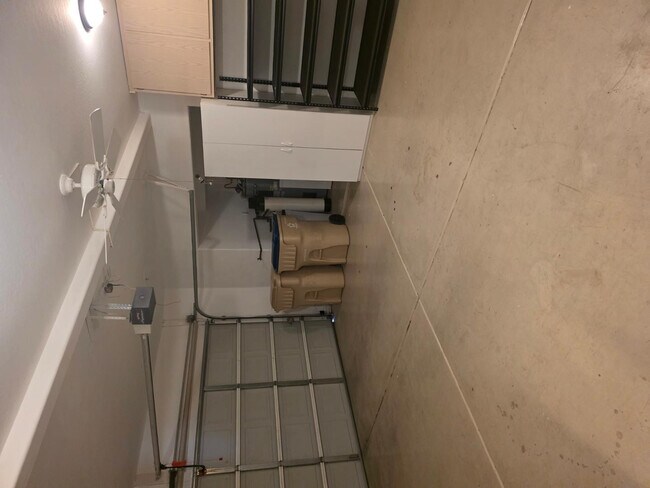 Building Photo - 16450 E Ave of the Fountains