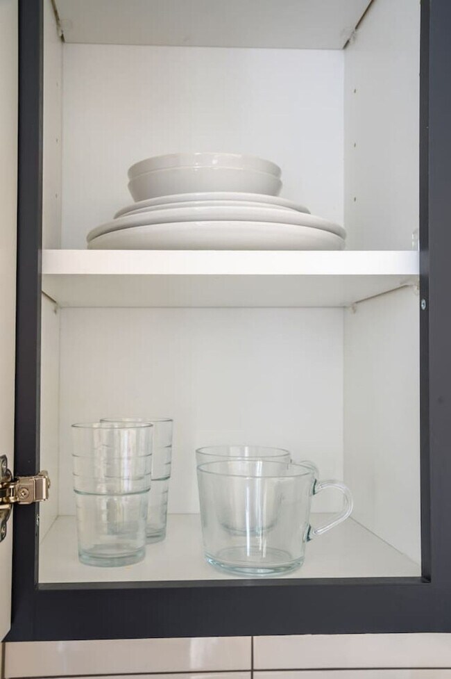 Building Photo - 701 Richmond Ave.