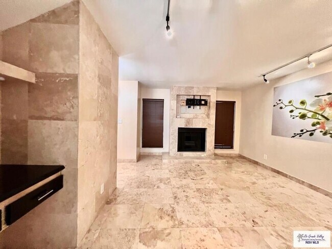 Building Photo - 6744 Central Blvd