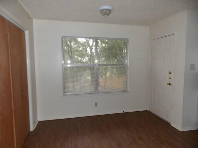 Building Photo - 3308 Dunliegh Dr
