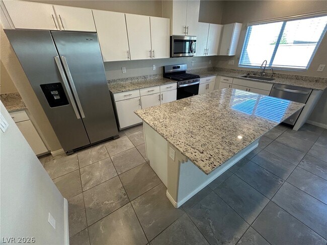 Building Photo - 7526 Pink Mimosa Ave