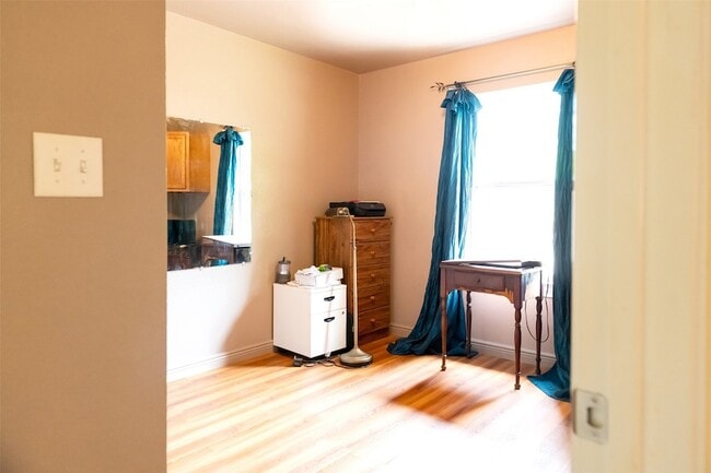 Building Photo - 1019 Pine St