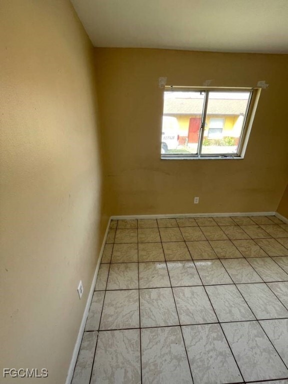 Building Photo - 1228 NE 9th St