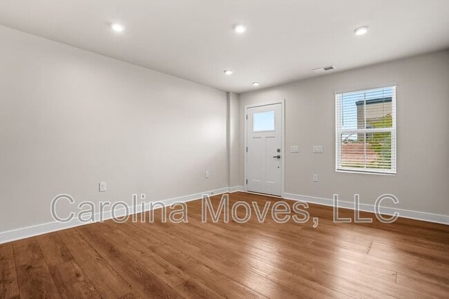 Building Photo - 124 Tassin St