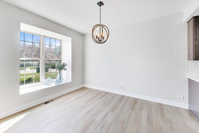 Building Photo - 2219 Rossiter Pkwy