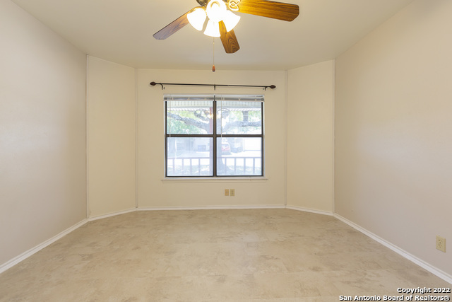 Building Photo - 13011 Feather Ridge Dr