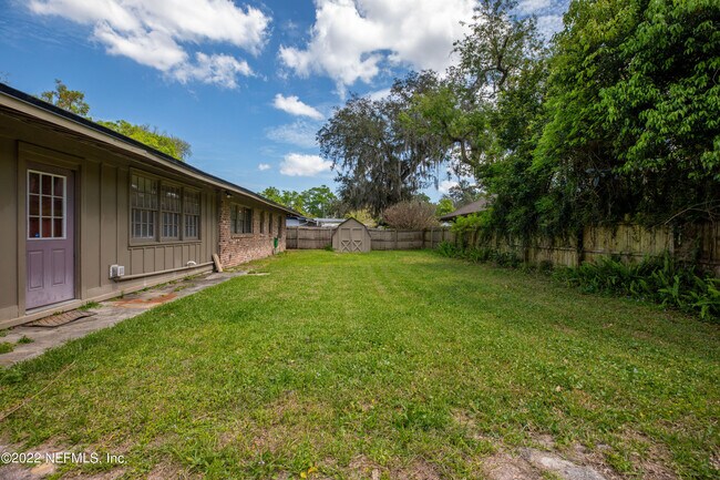 Building Photo - 6029 Clifton Ave