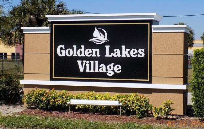 Building Photo - 220 Lake Constance Dr