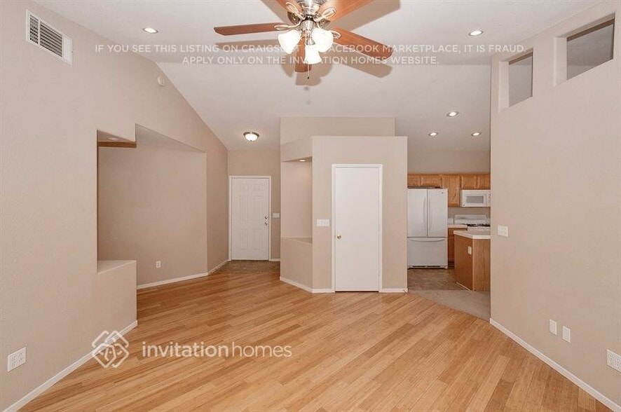Building Photo - 1229 Autumn Ridge Cir