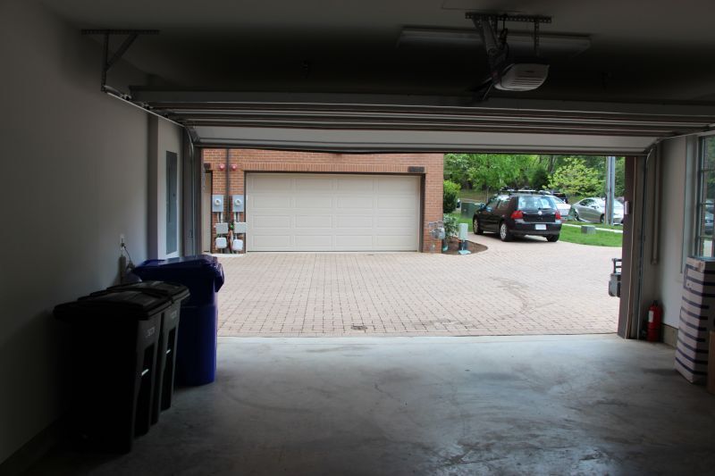 Building Photo - 916 N Buchanan Ct