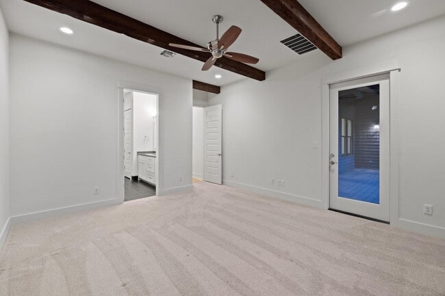 Building Photo - 2217 Seabiscuit Cv