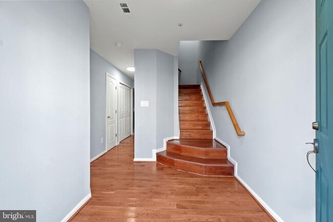 Building Photo - 7910 Beach Plum Ln