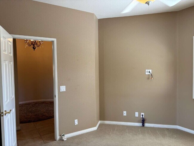 Building Photo - 45218 Coeur Dalene Dr