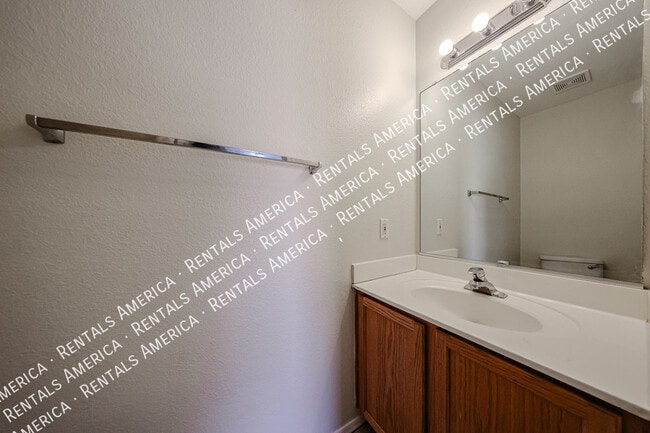 Building Photo - 6234 W Southgate St