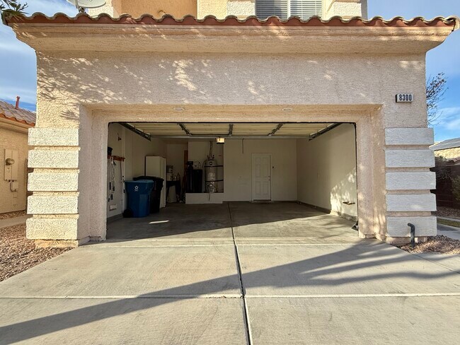 Building Photo - 8300 La Strada Ave